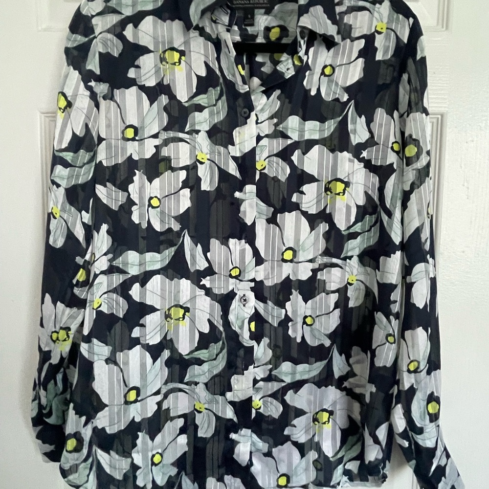Banana Republic Black and White Floral Button Down Shirt